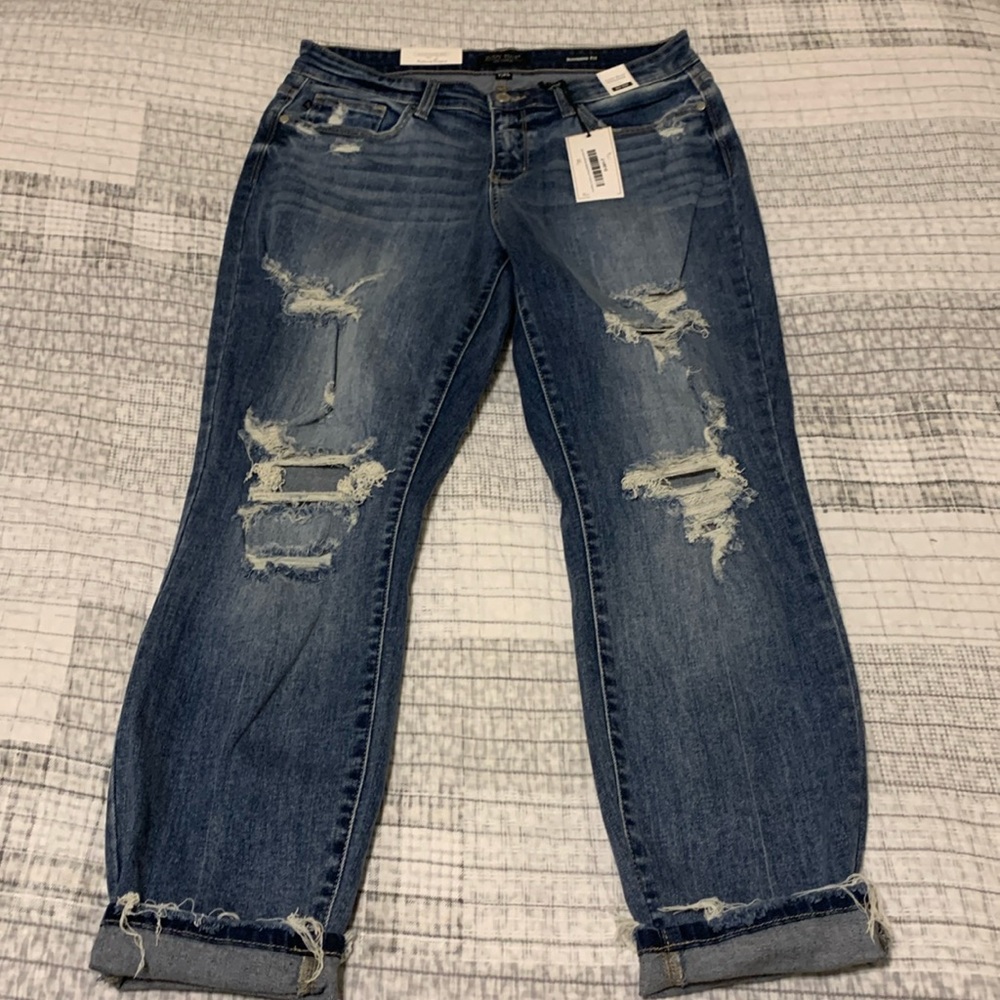 Judy blue lunch break size 7/28 mid rise distressed boyfriend jeans NWT